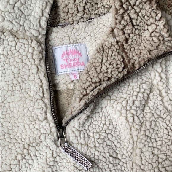 fuzzy collared zip pull over - Picture 2 of 3
